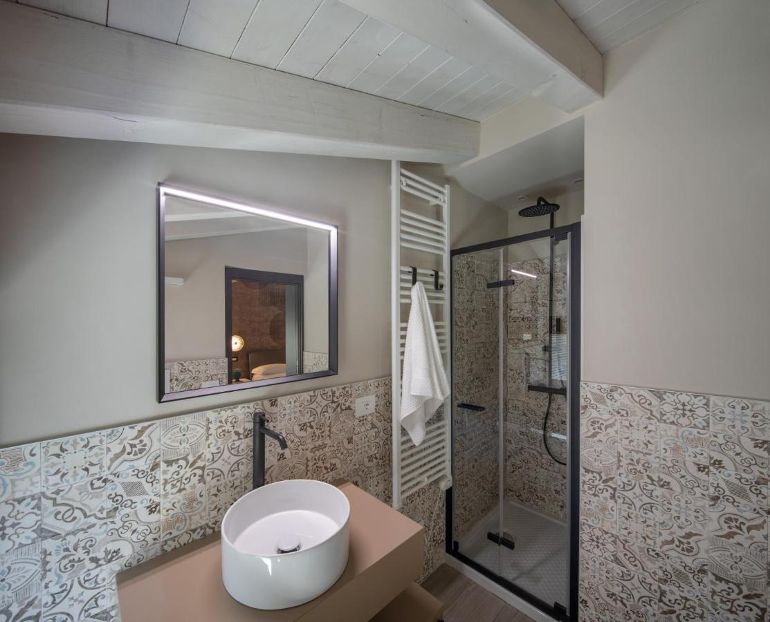 Monte Isola - Decio Rooms Экстерьер фото
