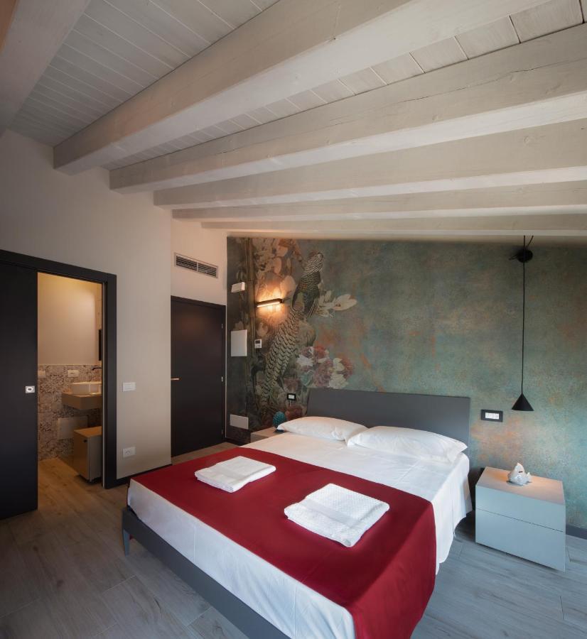Monte Isola - Decio Rooms Экстерьер фото